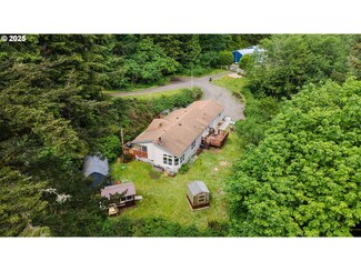 63301 Adirondack Rd, Coos Bay, OR 97420