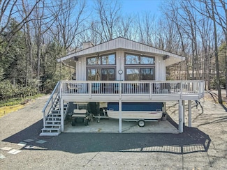 145 Bear Creek Lake Dr, Jim Thorpe, PA 18229