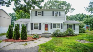 25 Pine Swamp Rd, Cumberland, RI 02864