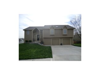 7507 N Kentucky Ave, Kansas City, MO 64158