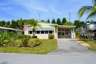 8031 SE Homestead Ave, Hobe Sound, FL 33455