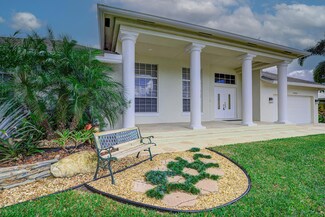 13835 Staimford Dr, Wellington, FL 33414