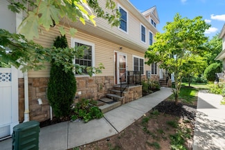 32 Cinder Rd Unit 6, Edison, NJ 08820