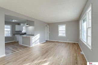 1723 N 61st St, Omaha, NE 68104