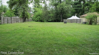 00000 Shiawassee St, Farmington Hills, MI 48336