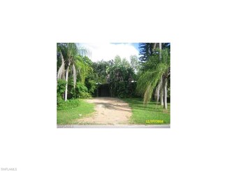 2414 Nassau St, Sarasota, FL 34231
