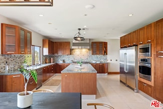 24410 Mulholland Hwy, Calabasas, CA 91302