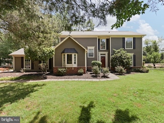13505 Clear Lake Ct, Herndon, VA 20171