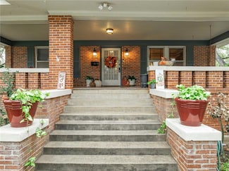 501 S Adams St, Mc Gregor, TX 76657