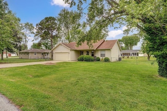 305 N Fairway Ave, Nixa, MO 65714