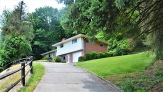 318 W 11th Ave, Tarentum, PA 15084