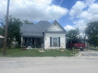 307 8th St, Lometa, TX 76853