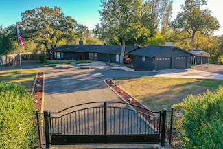 17063 Hawthorne Ave, Anderson, CA 96007