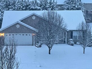 136 Falcon Ln, Weyers Cave, VA 24486