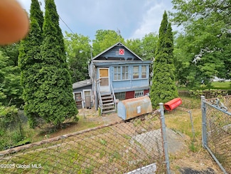 169 10th St, Troy, NY 12180