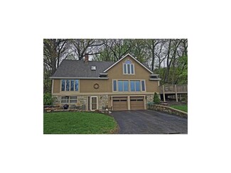 147 Lakeshore Dr S, Lake Quivira, KS 66217