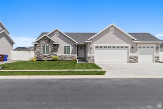 4972 N Sage Park Dr, Eagle Mountain, UT 84005