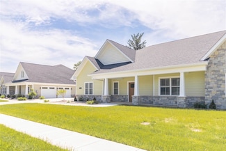 307 Blue River Dr, Knightstown, IN 46148