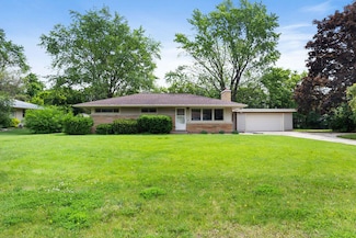 1920 Lone Oak Cir E, Brookfield, WI 53045