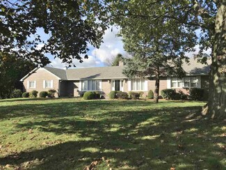 8135 E 750 S, Wolcottville, IN 46795