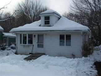 1727 Liberty St, Braintree, MA 02184