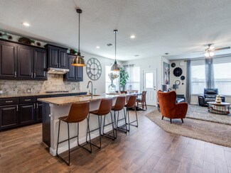 530 Natchez Ln, Glenn Heights, TX 75154