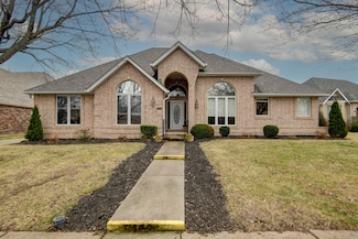 2410 W Dearborn St, Springfield, MO 65807
