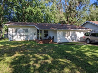 6809 Saint Olaf Dr, Saint Louis, MO 63134