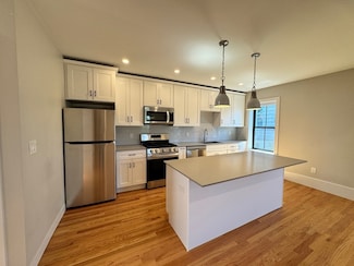 3 Bartlett St Unit 2, Boston, MA 02129