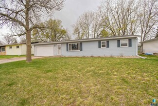 217 N Needles Dr, Brandon, SD 57005