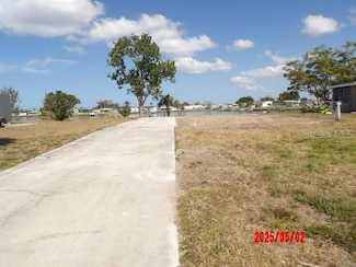 6245 Oriole Blvd, Englewood, FL 34224