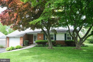 1011 Pheasant Ln, Oreland, PA 19075