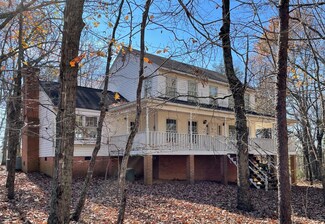 103 Camellia Ln, Hurt, VA 24563
