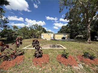 8239 Suncoast Dr, North Fort Myers, FL 33917