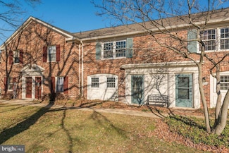 8356 Forrester Blvd Unit 470, Springfield, VA 22152