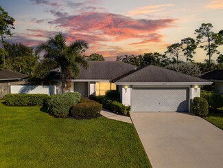 14547 Autumn Ave, Wellington, FL 33414