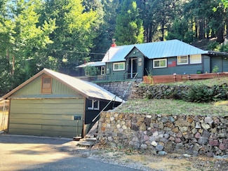 4850 Siskiyou Ave, Dunsmuir, CA 96025