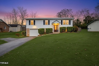 3200 Buckingham Dr, Johnson City, TN 37604