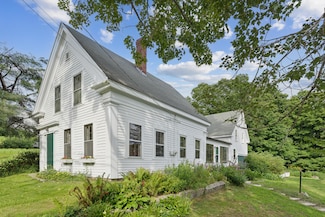 111 Academy Hill Rd, Newcastle, ME 04553