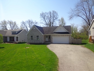 4003 White St, Richmond, IL 60071