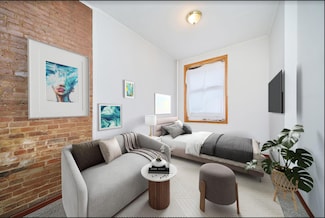 331 W 43rd St Unit 1 A, New York, NY 10036