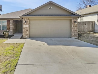 716 Davis Ave, Fort Worth, TX 76104
