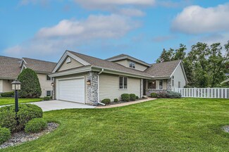 5750 Heather Ridge Dr, Saint Paul, MN 55126