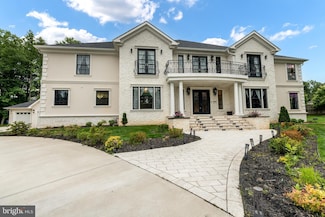 1065 Northfalls Ct, Great Falls, VA 22066