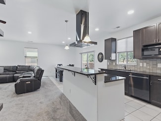 3914 Jaxson Ln, Santa Fe, NM 87507