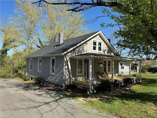 1230 N Bridge St, Elkin, NC 28621