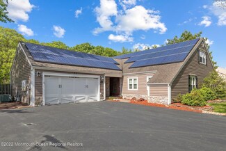 31 Ethan Allen Rd, Freehold, NJ 07728
