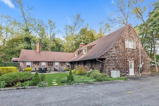 2177 Cedar Swamp Rd, Glen Head, NY 11545