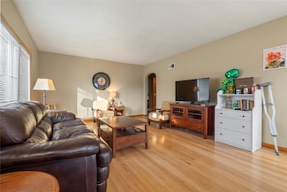 80 Olive Ct, Iowa City, IA 52246