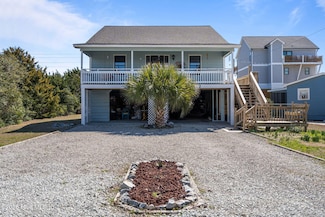 612 N Topsail Dr, Surf City, NC 28445